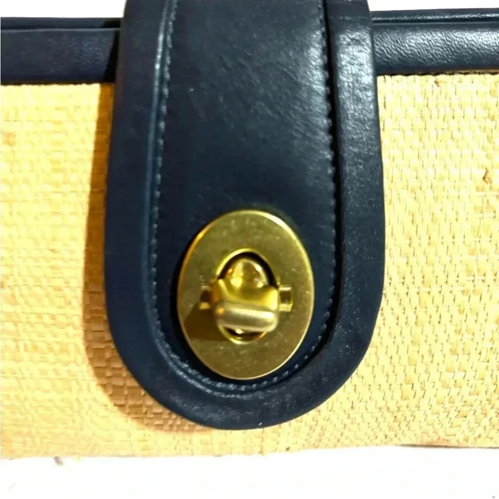 Coach beige straw & navy blue leather clutch wristlet - Picture 5 of 9